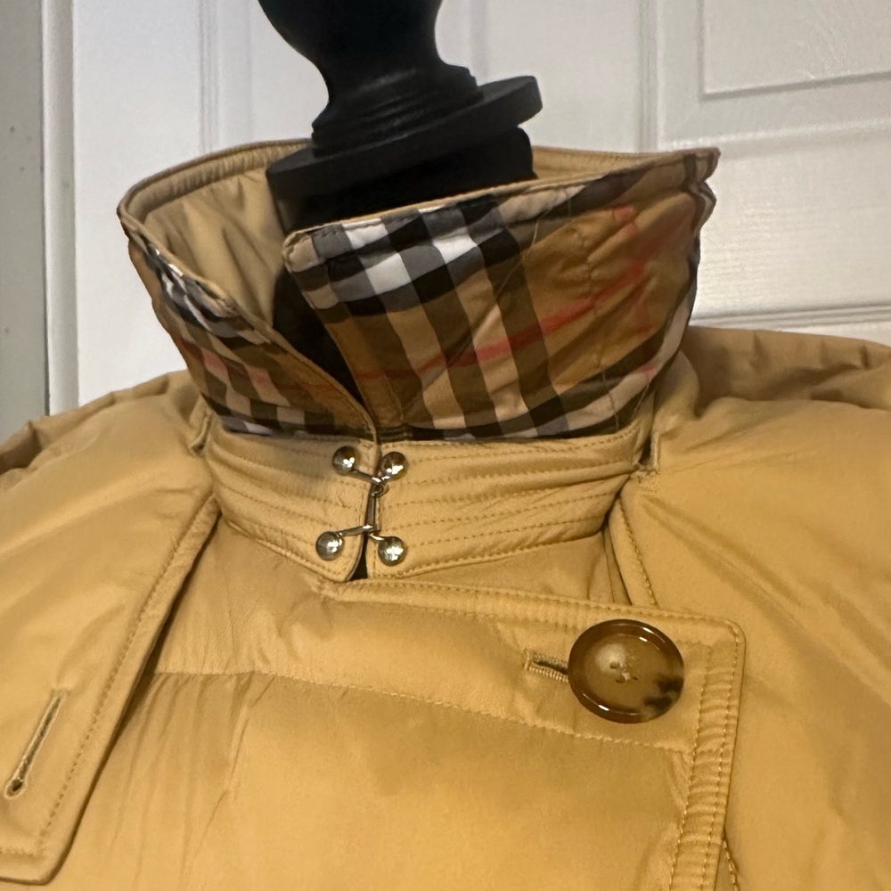 New tag Burberry puffer coat